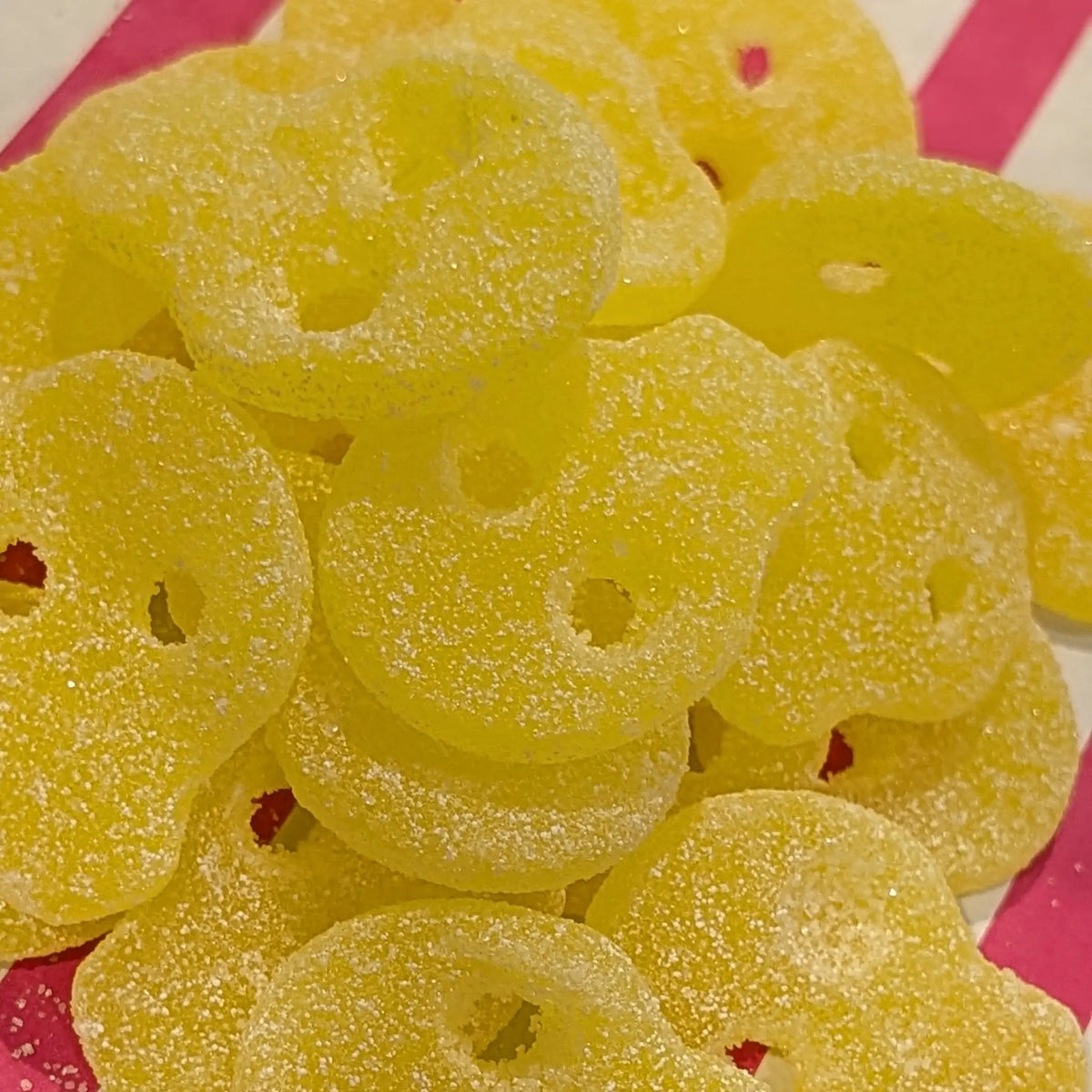 Fizzy Pineapple Skulls - Tropical Sour Gummies
